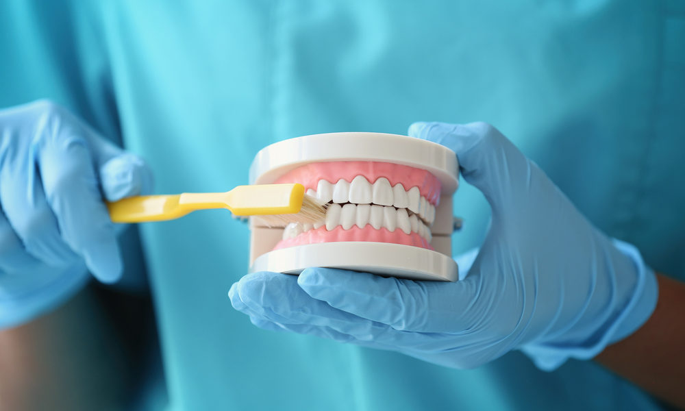 Kompleksowe leczenie dentystyczne – odkryj ścieżkę do zdrowego i uroczego uśmiechów.